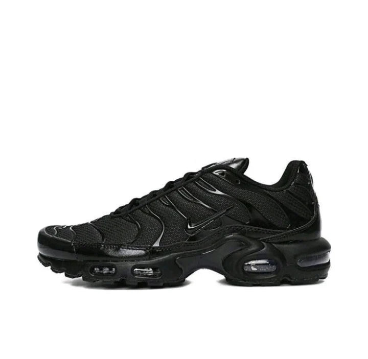 Nike Airmax Plus + Nike T-shirt Deal – Limited Stock!
